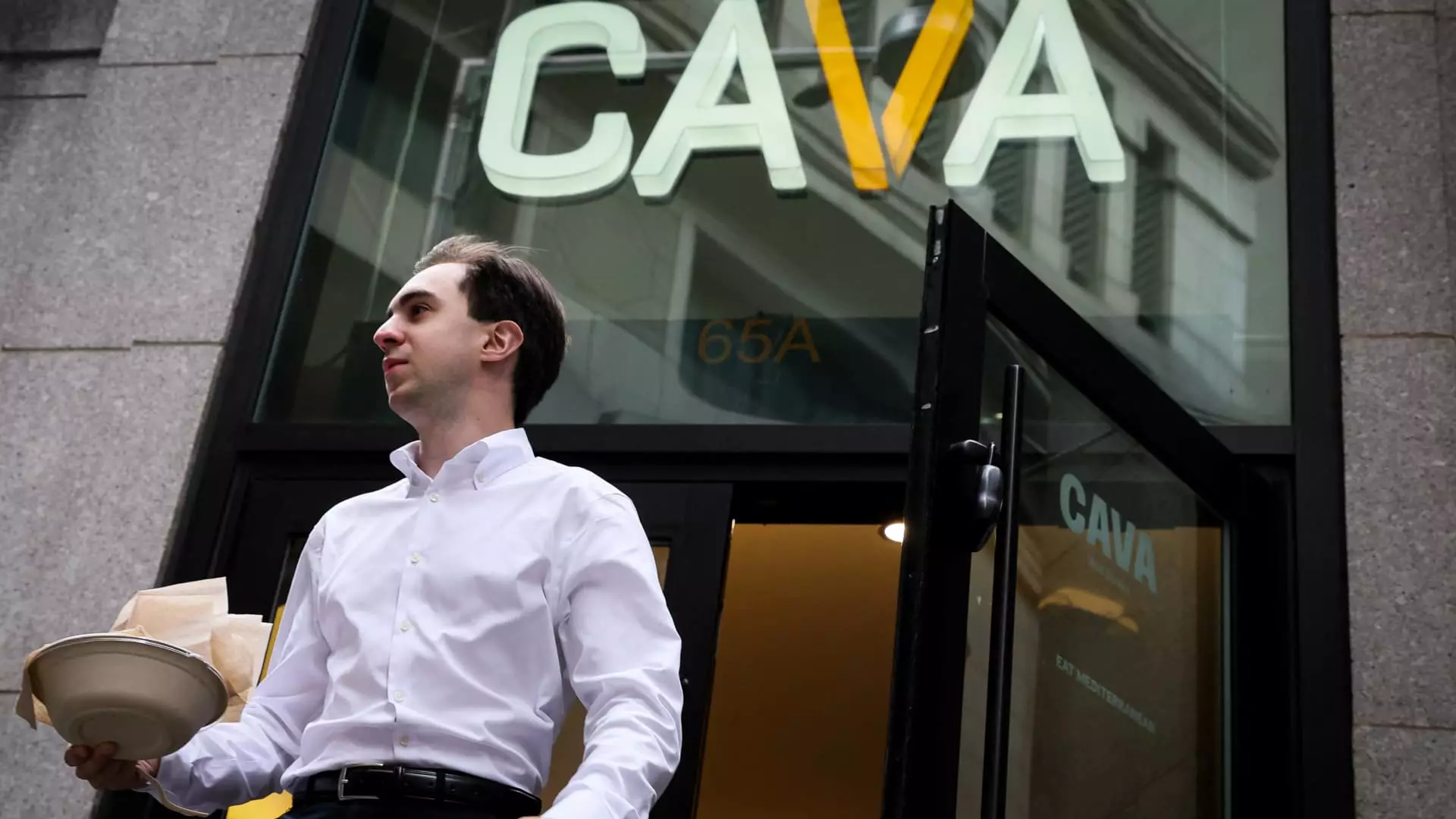 7 Surprising Truths Behind Cava’s Booming Sales in a Shrinking Market