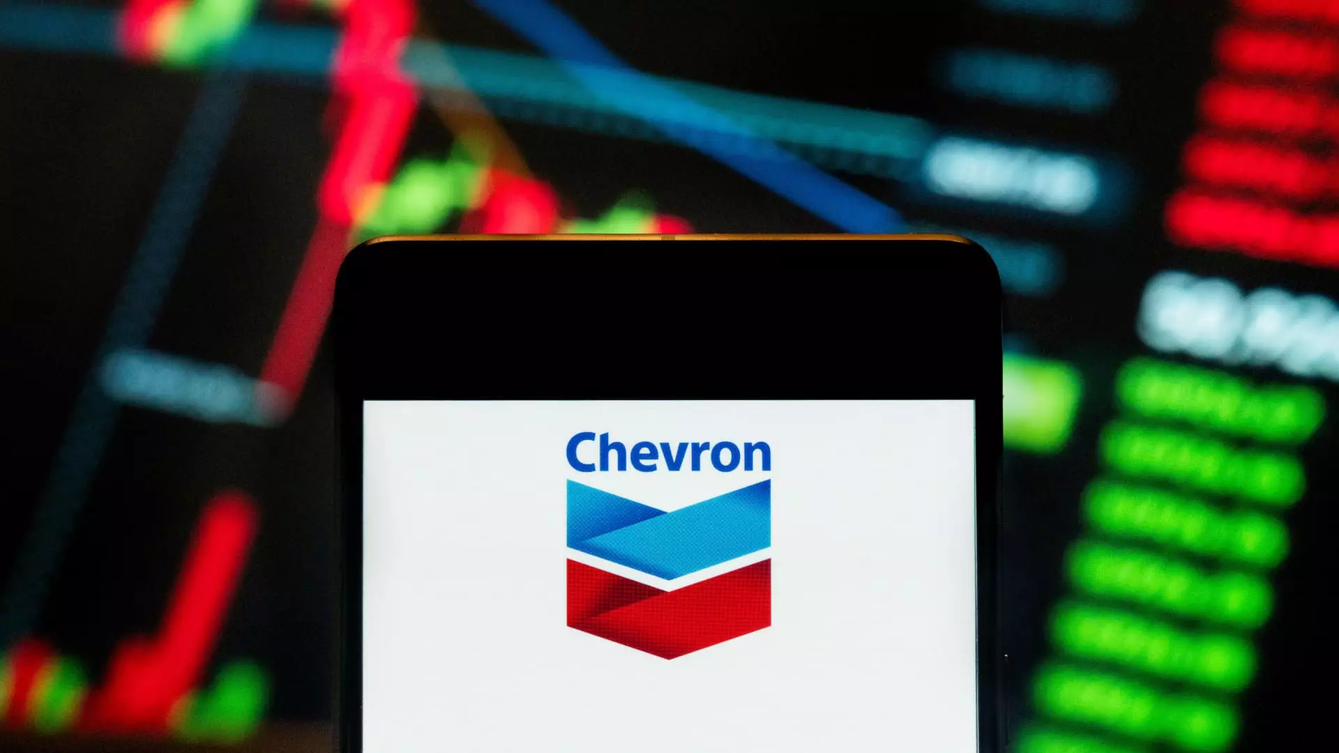 The 3 Dividend Stocks Investors Should Consider Amid Economic Uncertainty: 6.8%, 4.8%, and 3.4% Yields