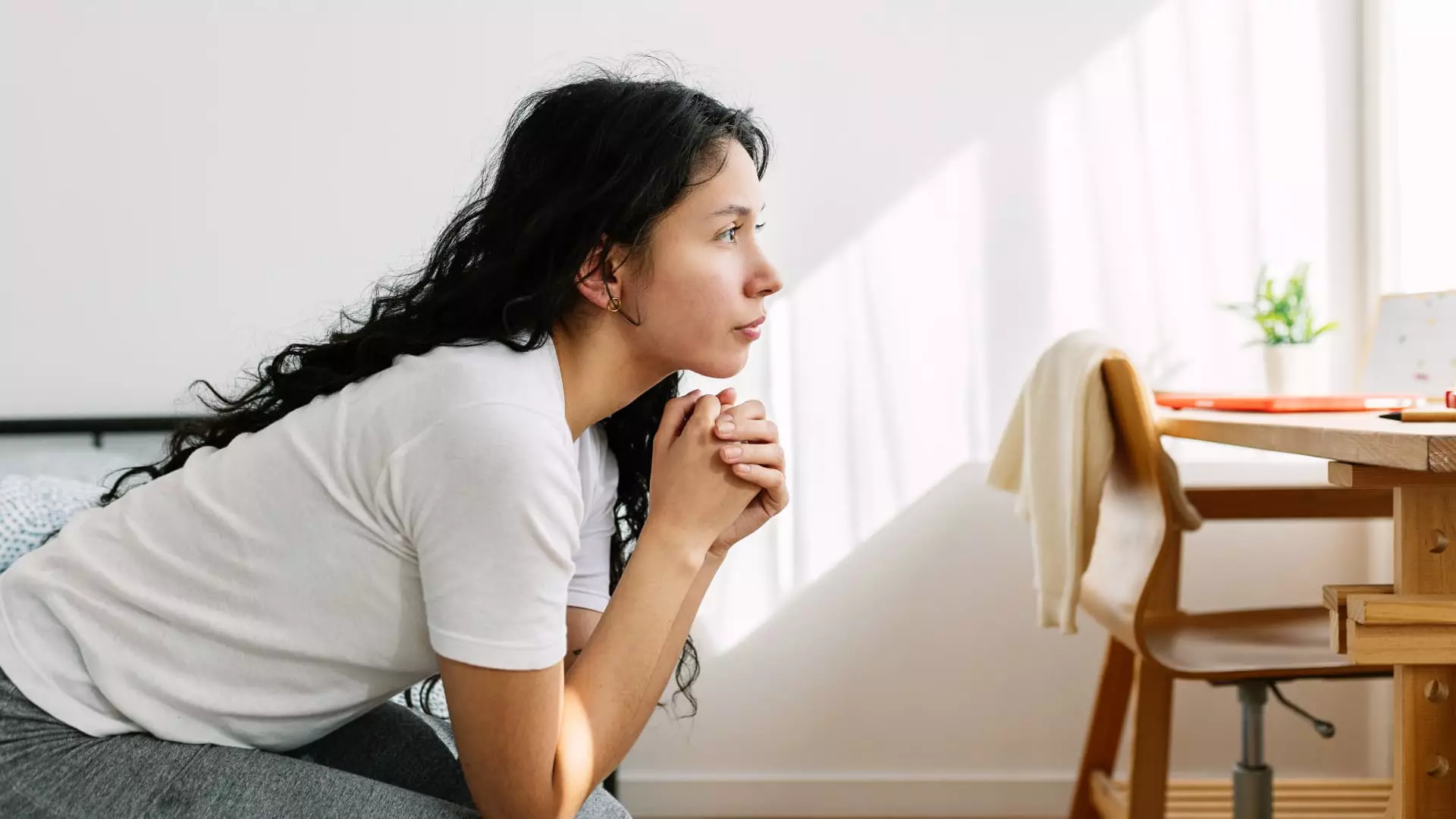 49% of Gen Z Feels Financially Hopeless: Time to Reframe Your Financial Future