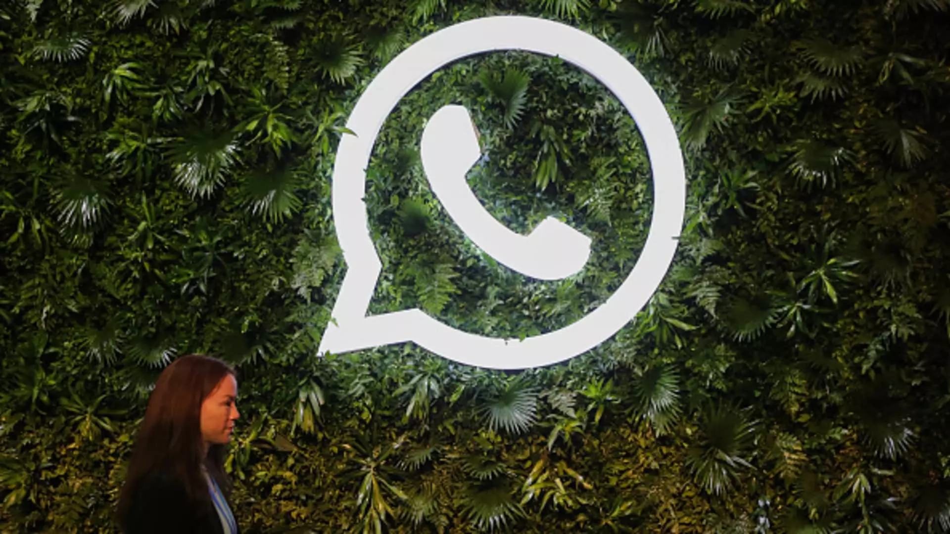 5 Reasons Why Banning WhatsApp on Government Devices is Misguided