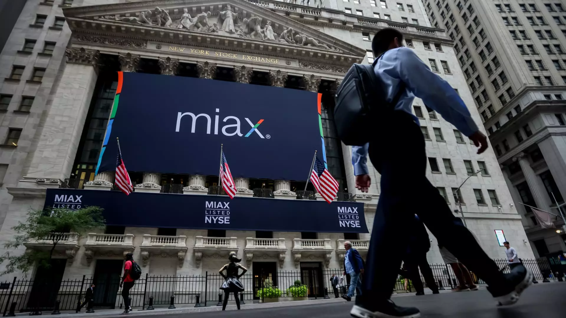 Midday Market Shock: 7 Companies Revealing a Fragile Economy or Hidden Opportunities